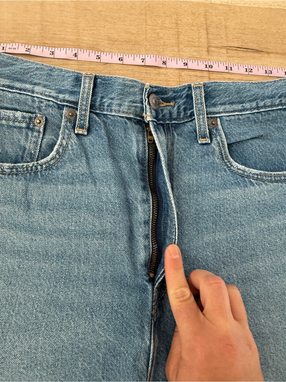 Levi’s High Loose Shorts - Picture 2 of 5